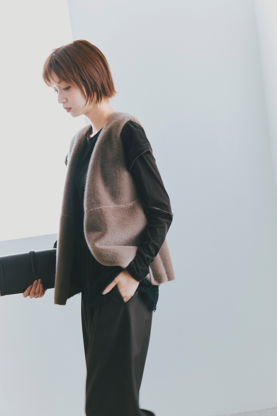 岡崎紗絵 LOOK1
