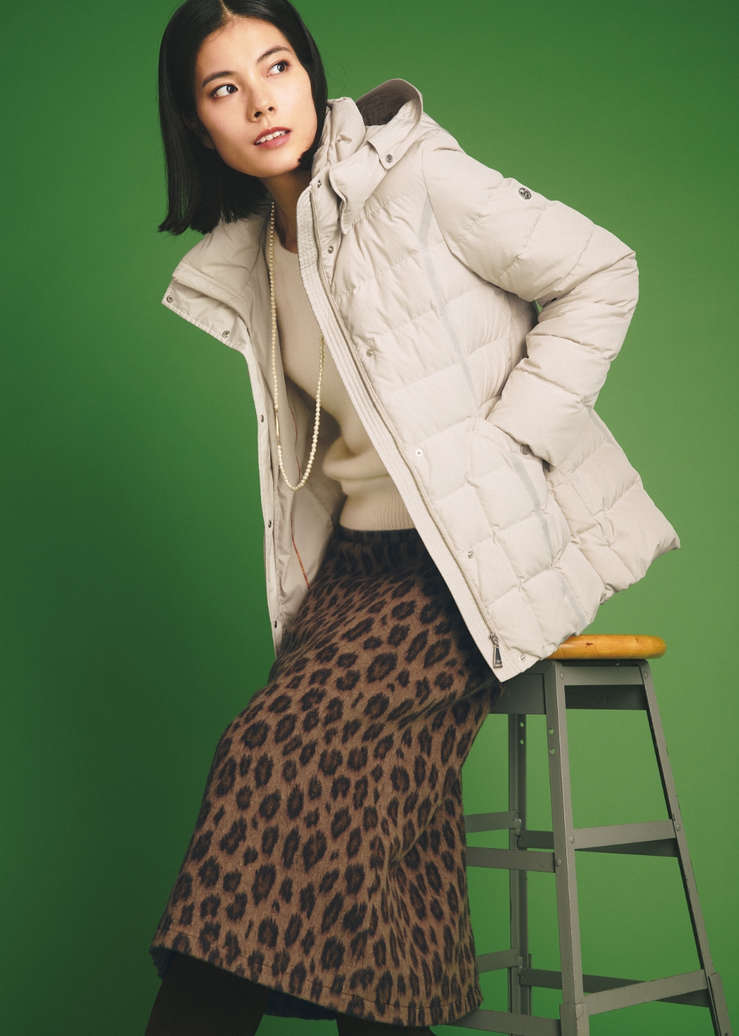 COAT KNIT SKIRT NECKLACE
