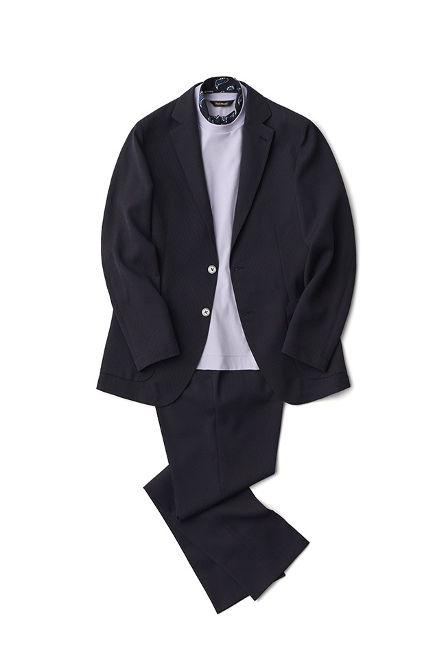 02. 革新的な軽さを味わえるドレスカジュアル