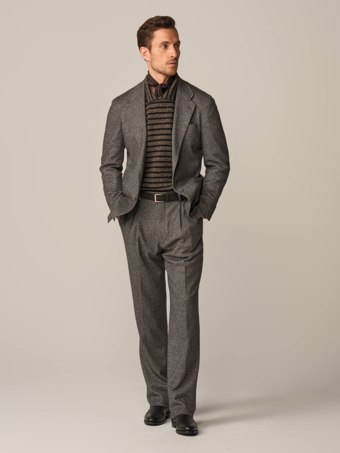 LOOK 04