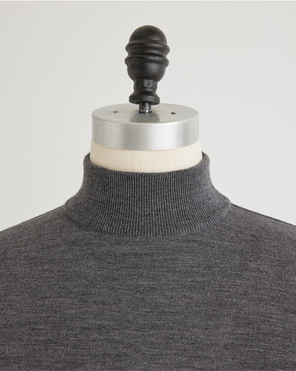 #04 The Sweater Detail 01