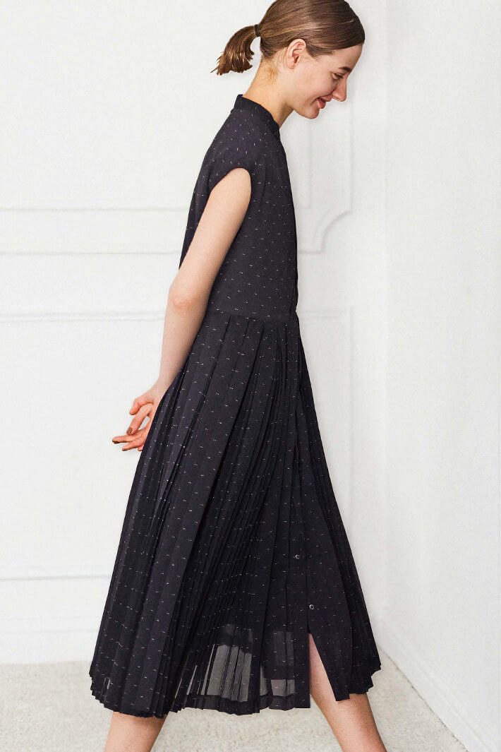 LOOK04