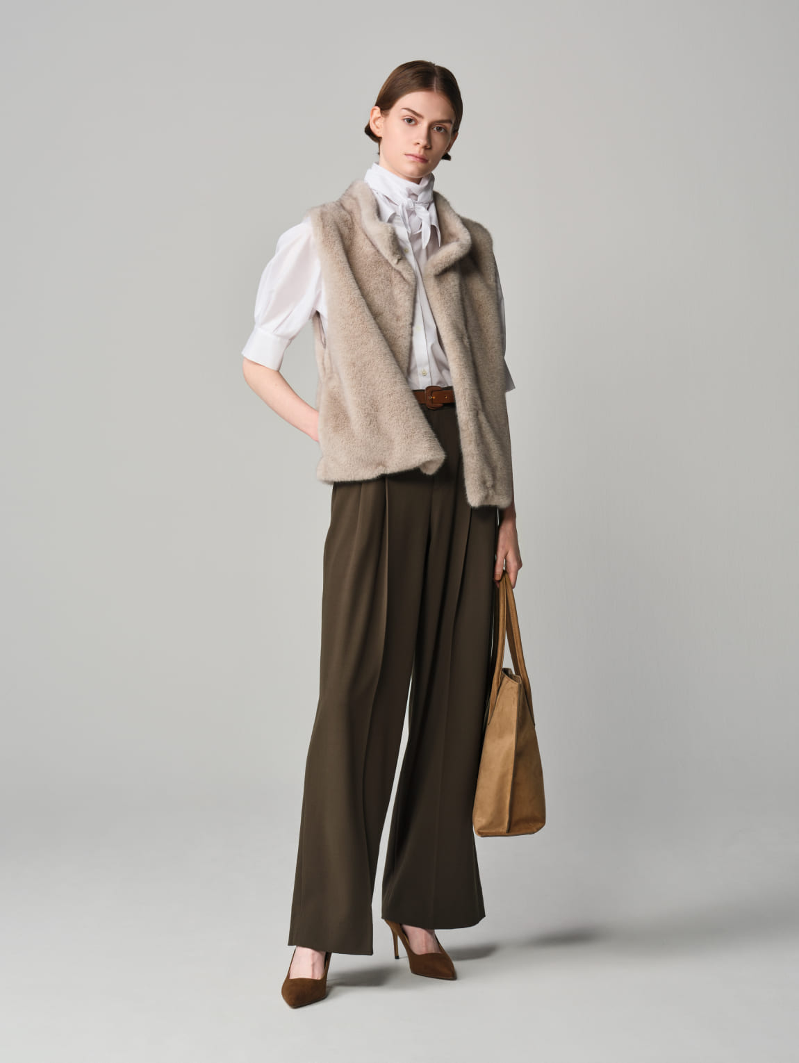 LOOK 01