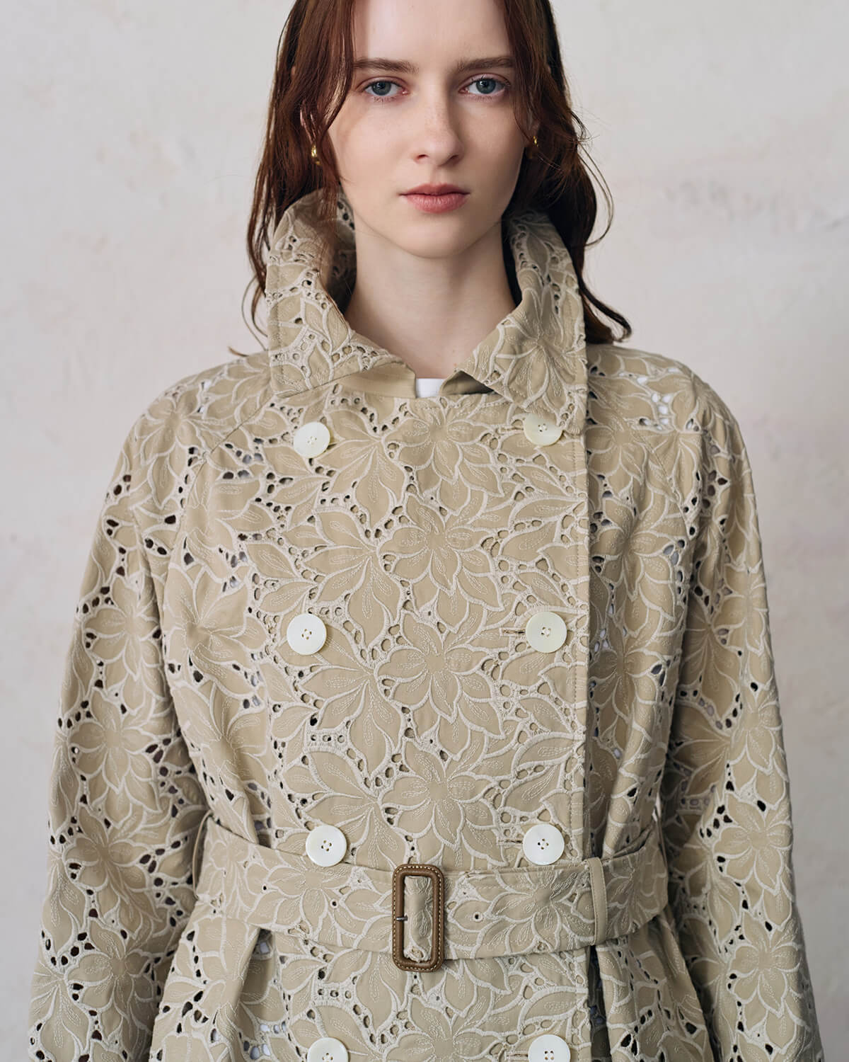 エンブロイダリーコート着用画像