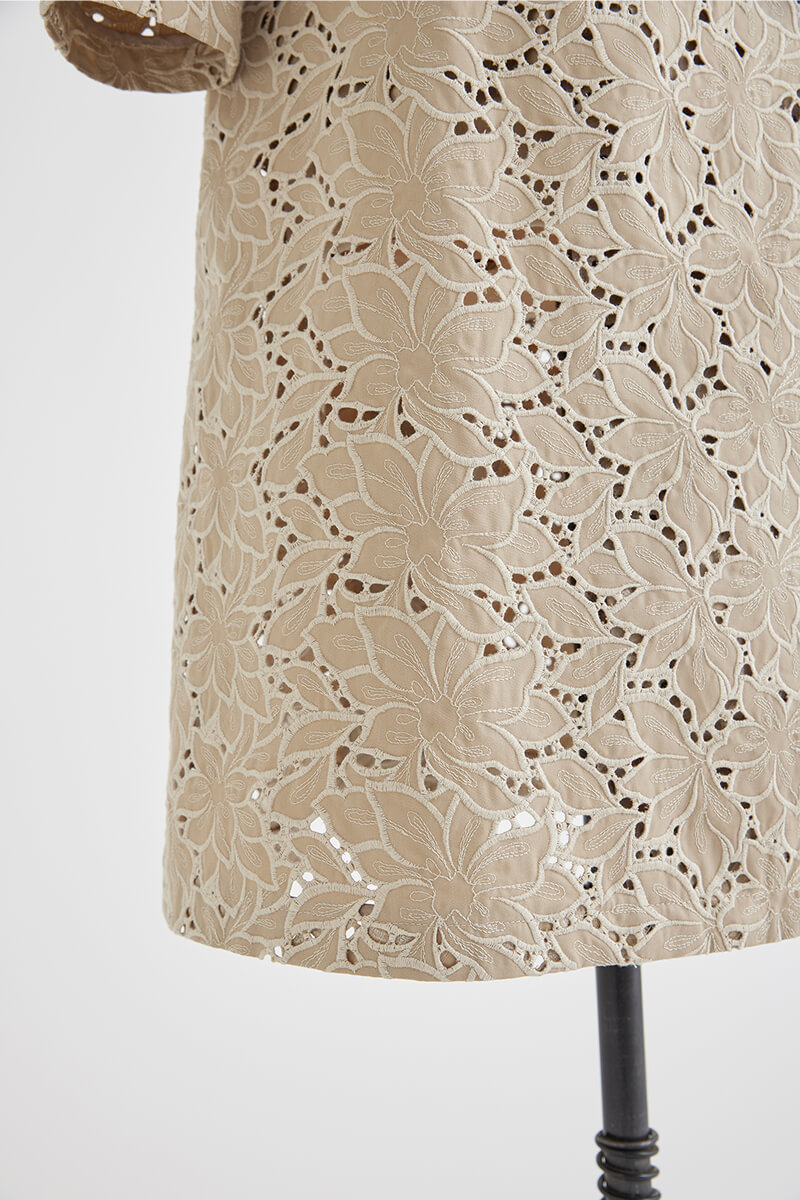 エンブロイダリーコート生地画像