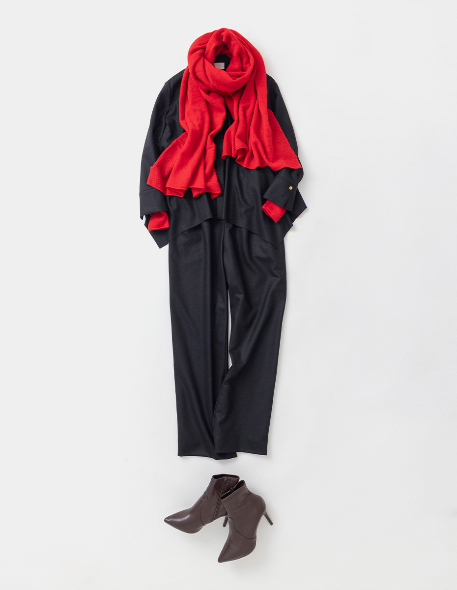 ポンチョブラウスを使ったコーディネート