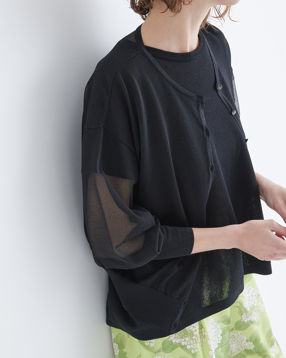 LOOK02
