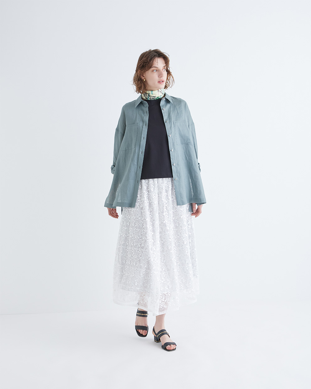 LOOK04