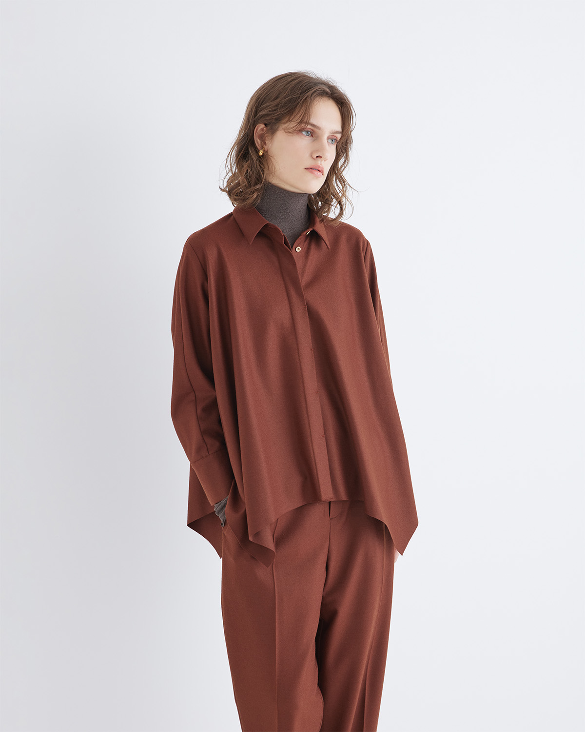 LOOK02