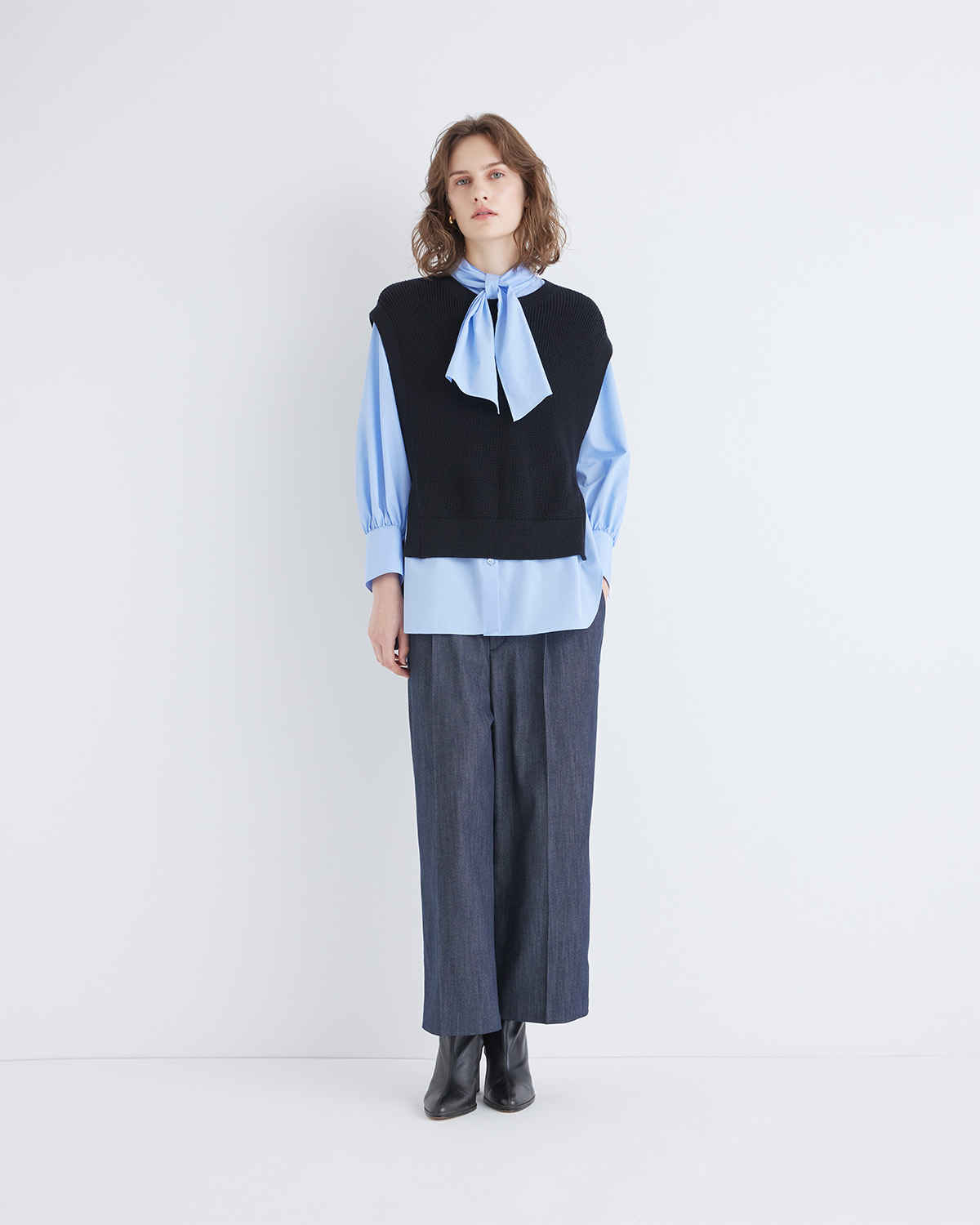 LOOK04