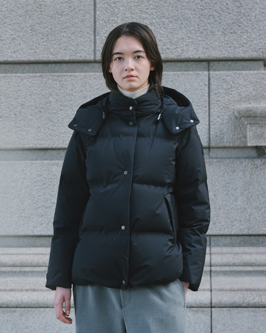 定価8.3万 セオリー LIGHT DACRON NEALIA ダウンコート theory（セオリー）LIGHT DACRON / NEALIA ロングダウンコート