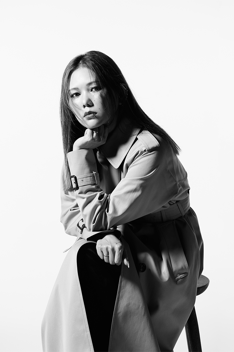 金原ひとみ