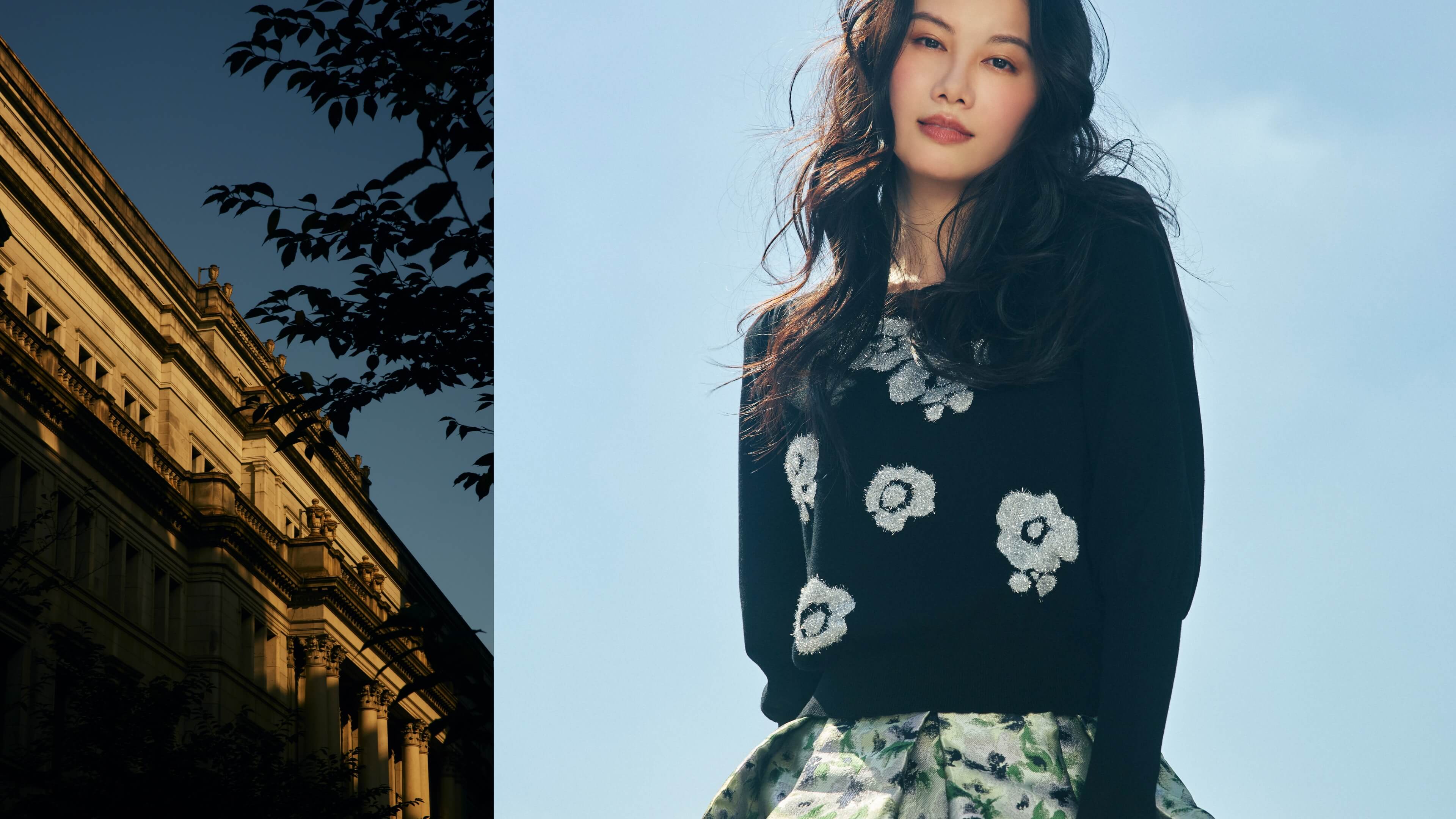 ニットを着た女性