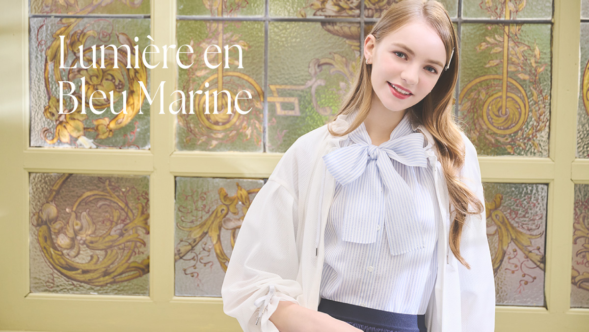 Lumière en Bleu Marine