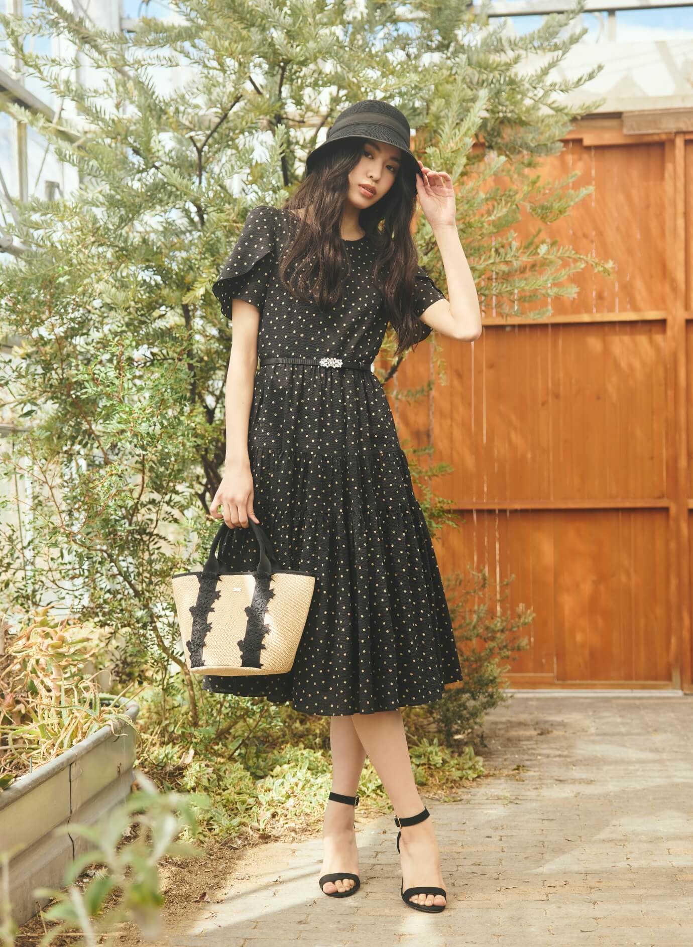 美品 TO BE CHIC 大きいサイズ46 ドット柄 バルーンコート 三陽商会
